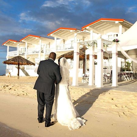 Davids Beach Hotel Clifton Екстериор снимка
