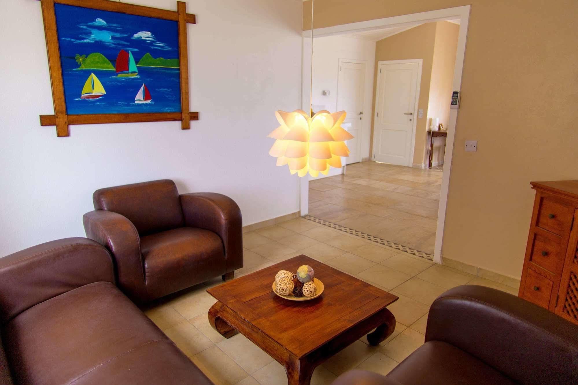 Davids Beach Hotel Clifton Екстериор снимка