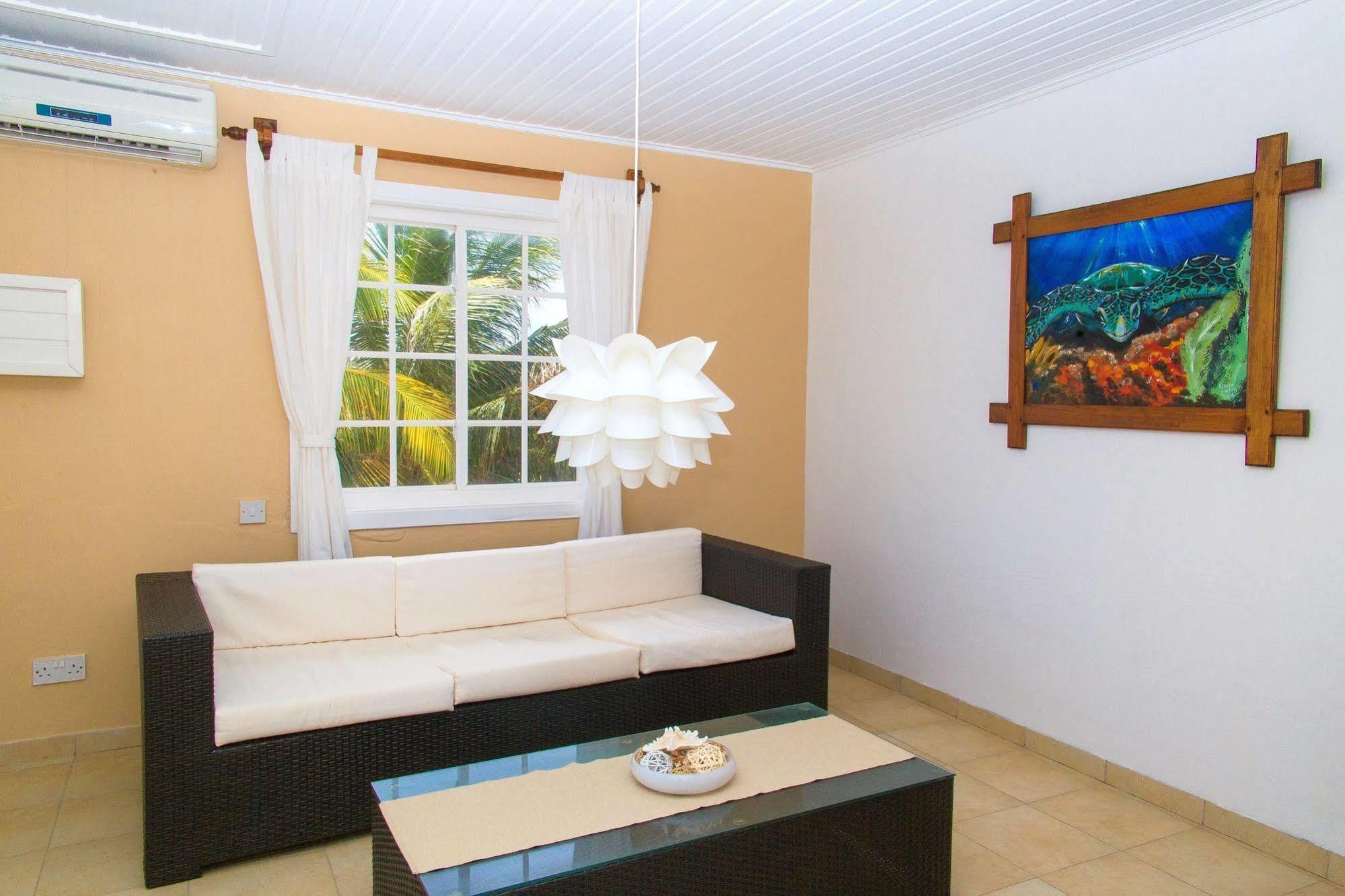 Davids Beach Hotel Clifton Екстериор снимка