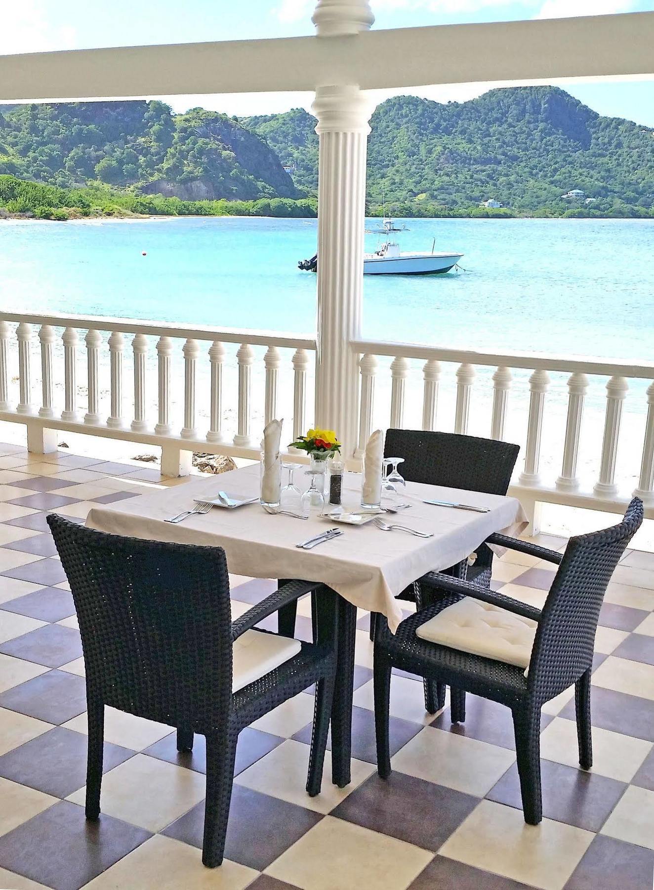 Davids Beach Hotel Clifton Екстериор снимка